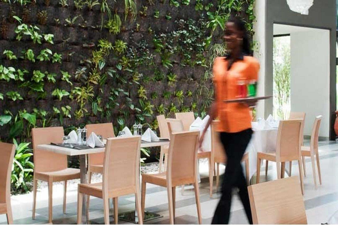 Onomo Hotel Abidjan Exterior photo