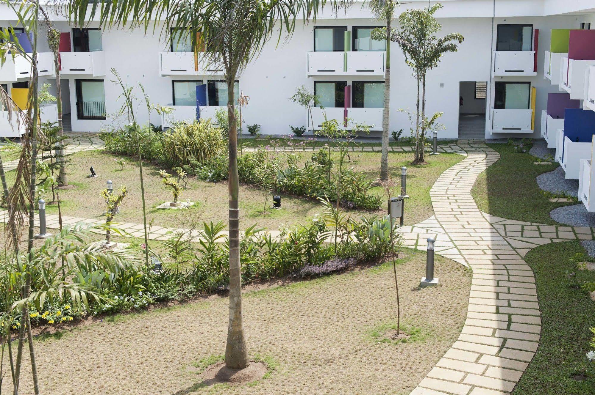 Onomo Hotel Abidjan Exterior photo